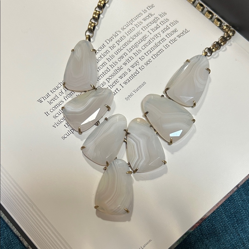 Kendra Scott “Harlow” Banded Agate Necklace 🤍